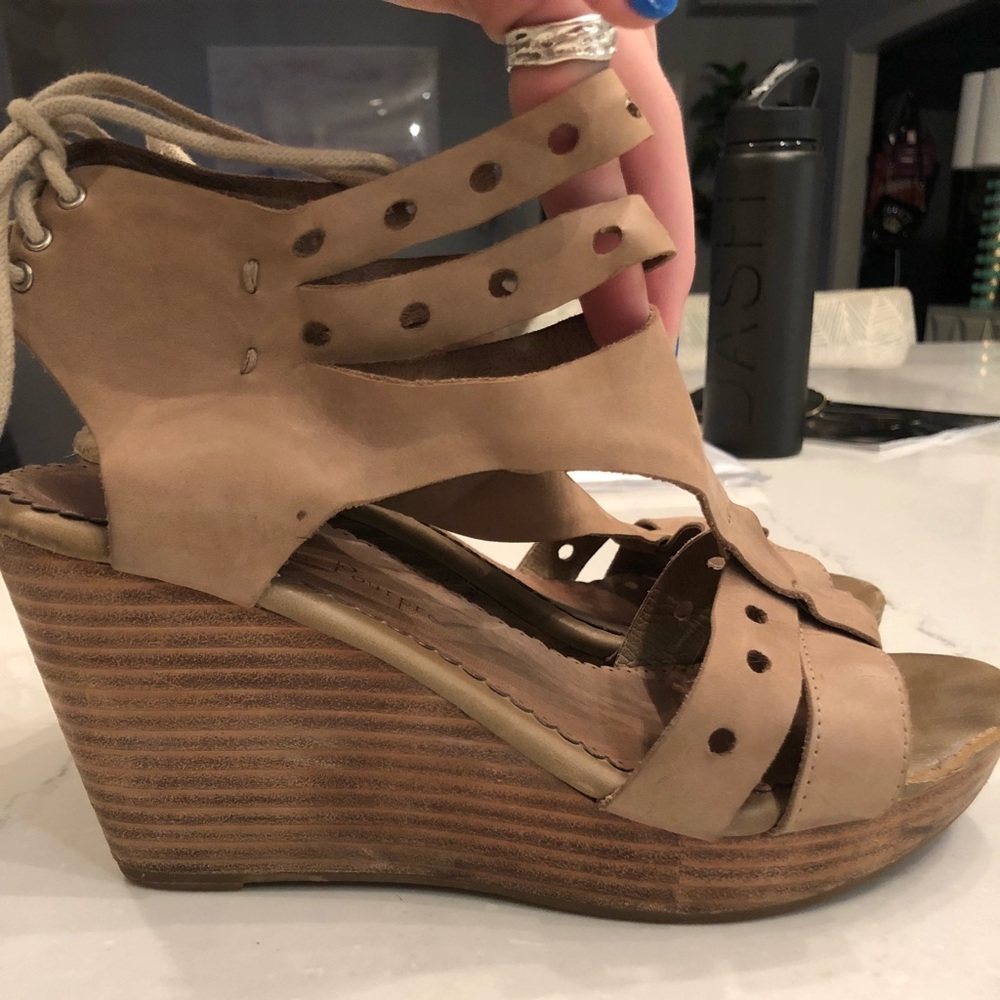 Couleur pourpre tan wedge 9